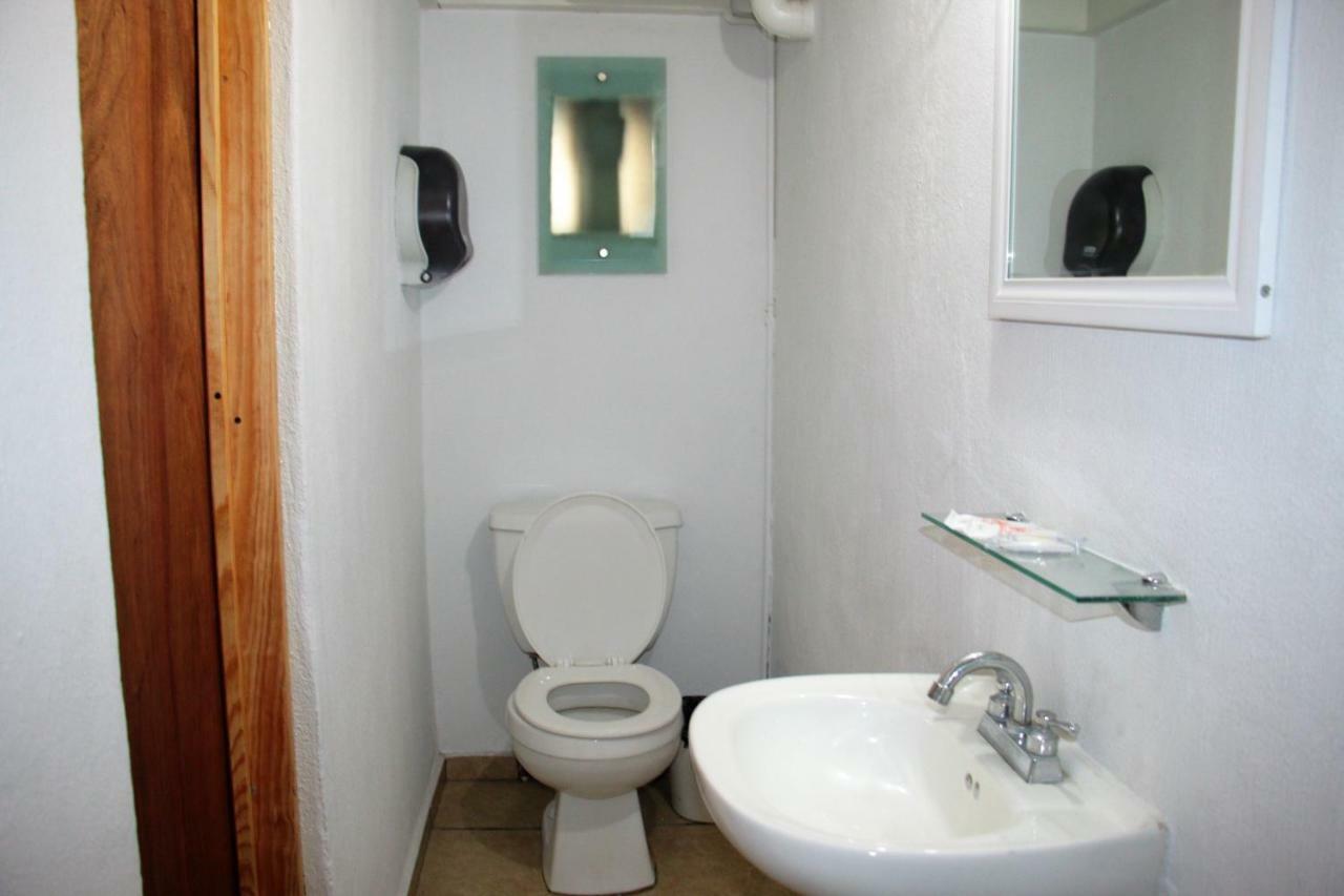 Hostel Lit Guadalajara Buitenkant foto
